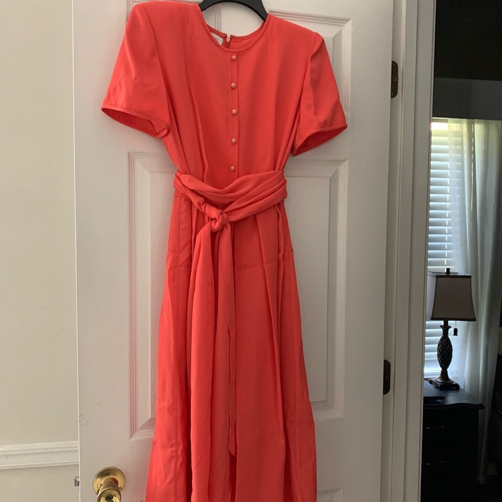 Talbots pleated salmon colored size 8 petite dress